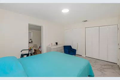 710 NE 58th Court, Oakland Park, FL 33334 - Photo 15