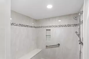 100 Lakeshore Dr, North Palm Beach, FL 33408 - Photo 19