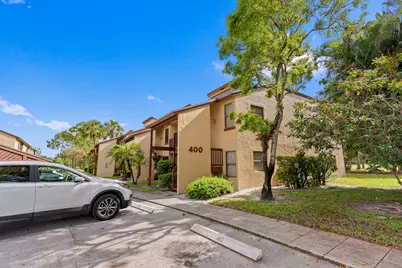 402 Lakeview Drive E, Royal Palm Beach, FL 33411 - Photo 5