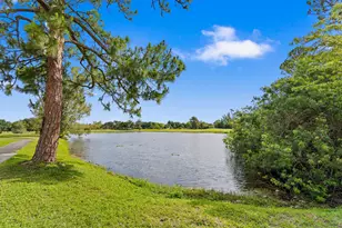 402 Lakeview Dr E, Royal Palm Beach, FL 33411 - Photo 7