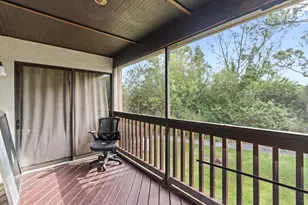 402 Lakeview Dr E, Royal Palm Beach, FL 33411 - Photo 17