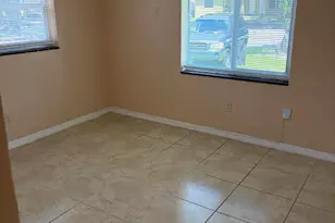 638 NE 138th St, North Miami, FL 33161 - Photo 9