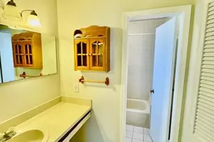2810 NW 8th Ct, Fort Lauderdale, FL 33311 - Photo 13