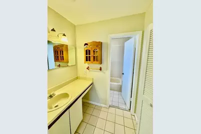 2810 NW 8th Court, Fort Lauderdale, FL 33311 - Photo 13