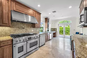 903 NE 17th Way, Fort Lauderdale, FL 33304 - Photo 9