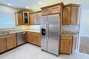 222 SE 2nd Terrace, Dania Beach, FL 33004 - Photo 13