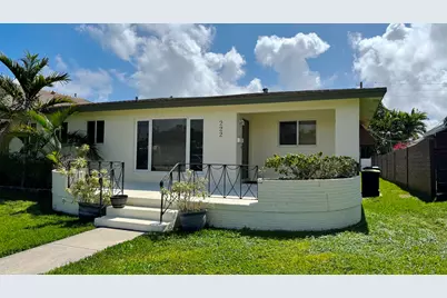 222 SE 2nd Terrace, Dania Beach, FL 33004 - Photo 3