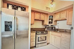 924 SE 2nd St, Fort Lauderdale, FL 33301 - Photo 11