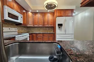 9245 Flynn Cir, Boca Raton, FL 33496 - Photo 17