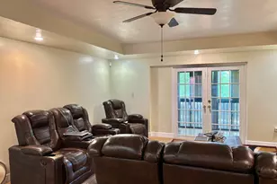 8600 NW 34th Pl, Sunrise, FL 33351 - Photo 11