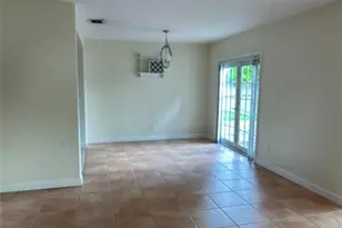 1811 NE 43rd St, Oakland Park, FL 33308 - Photo 5