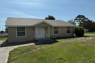 5014 Palm Dr, Fort Pierce, FL 34982 - Photo 1