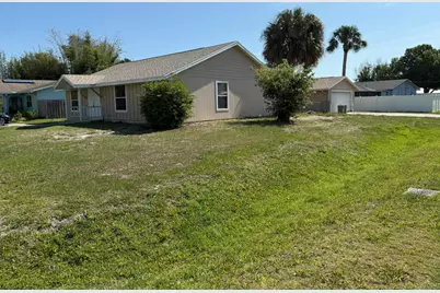5014 Palm Drive, Fort Pierce, FL 34982 - Photo 3