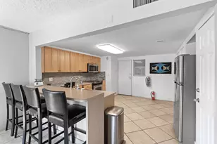 121 Golden Isles Dr, Hallandale Beach, FL 33009 - Photo 15