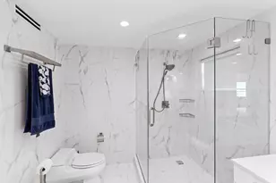 121 Golden Isles Dr, Hallandale Beach, FL 33009 - Photo 47