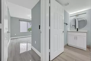 1010 Villa Cir, Boynton Beach, FL 33435 - Photo 9