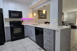 10501 W Broward Blvd, Plantation, FL 33324 - Photo 3