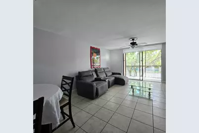 10501 W Broward Boulevard #302, Plantation, FL 33324 - Photo 5
