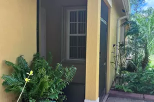 833 NW Rutherford Ct NW, Port Saint Lucie, FL 34983 - Photo 9