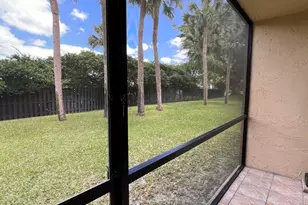 21890 Lake Forest Cir, Boca Raton, FL 33433 - Photo 37