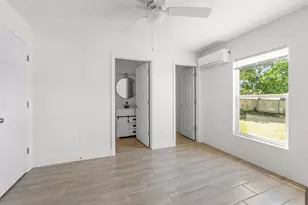 1135 17th Pl, Vero Beach, FL 32960 - Photo 5