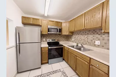 600 Village Green Court #203, Palm Springs, FL 33461 - Photo 11