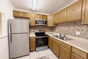 600 Village Green Ct, Palm Springs, FL 33461 - Photo 11