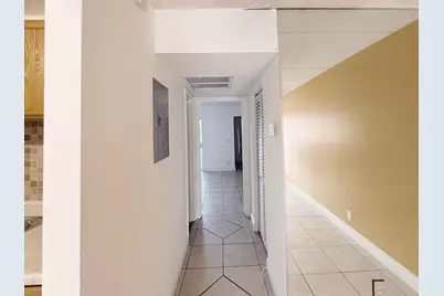 600 Village Green Court #203, Palm Springs, FL 33461 - Photo 3