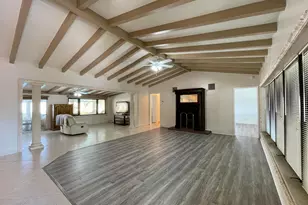 2725 NE 27th Ct, Fort Lauderdale, FL 33306 - Photo 3