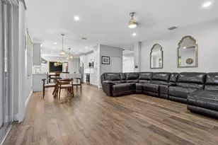 552 Penta Ct, Weston, FL 33327 - Photo 23