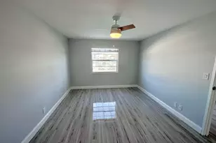 312 Northlake Dr, North Palm Beach, FL 33408 - Photo 11