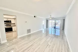 312 Northlake Dr, North Palm Beach, FL 33408 - Photo 3