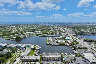 312 Northlake Dr, North Palm Beach, FL 33408 - Photo 1
