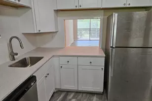 8310 Sands Point Blvd, Tamarac, FL 33321 - Photo 9