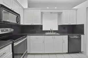 8146 Windgate Dr, Boca Raton, FL 33496 - Photo 5