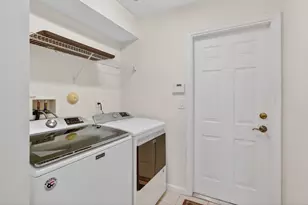 1021 SE Westminster Pl, Stuart, FL 34997 - Photo 35