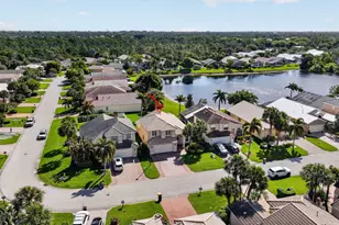 1021 SE Westminster Pl, Stuart, FL 34997 - Photo 61