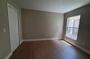 1001 Harvest Moon Dr, Seffner, FL 33584 - Photo 9