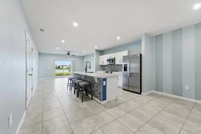 812 Persimmon Place, Fort Pierce, FL 34981 - Photo 5