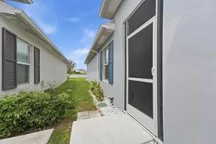 812 Persimmon Pl, Fort Pierce, FL 34981 - Photo 3
