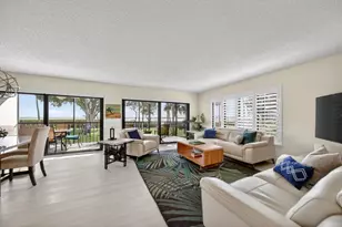 218 NE Edgewater Dr, Hutchinson Island, FL 34996 - Photo 1