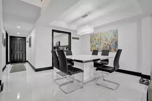 8992 Palm Tree Ln, Pembroke Pines, FL 33024 - Photo 7