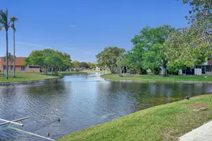 8992 Palm Tree Ln, Pembroke Pines, FL 33024 - Photo 39