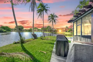 8992 Palm Tree Ln, Pembroke Pines, FL 33024 - Photo 29