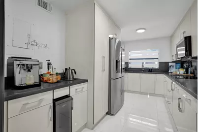 8992 Palm Tree Lane #8992, Pembroke Pines, FL 33024 - Photo 3
