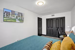 8992 Palm Tree Ln, Pembroke Pines, FL 33024 - Photo 23