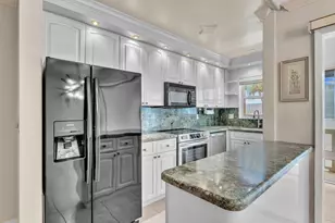 2000 Diana Dr, Hallandale Beach, FL 33009 - Photo 17