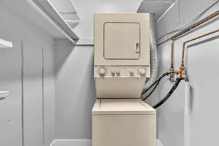 2000 Diana Dr, Hallandale Beach, FL 33009 - Photo 31