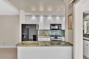 2000 Diana Dr, Hallandale Beach, FL 33009 - Photo 23