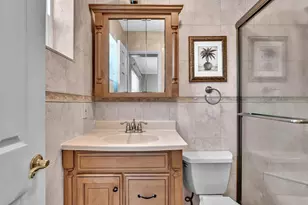 2000 Diana Dr, Hallandale Beach, FL 33009 - Photo 29